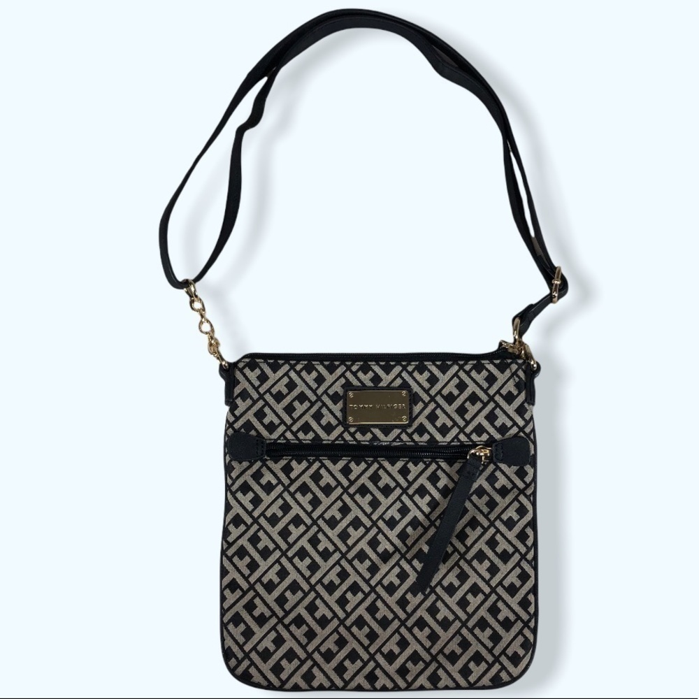 Tommy Hilfiger Signature Logo Crossbody Purse O/S